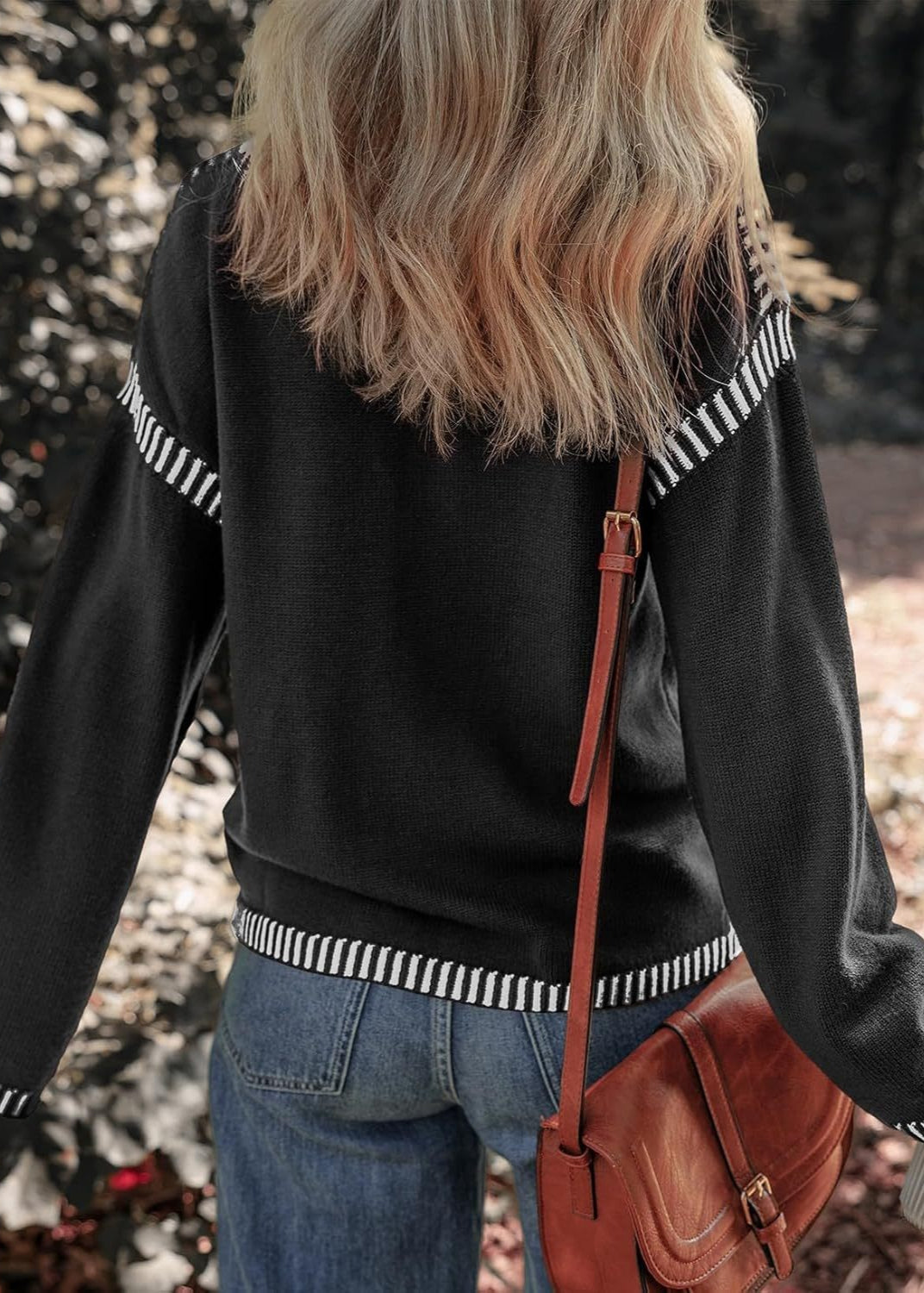 Marisa - Stylowy Sweter w Kontrastowych Kolorach