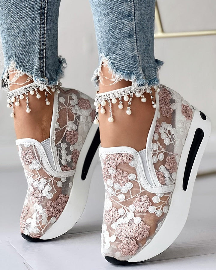 Florabelle - Delikatne Sneakersy z Koronką