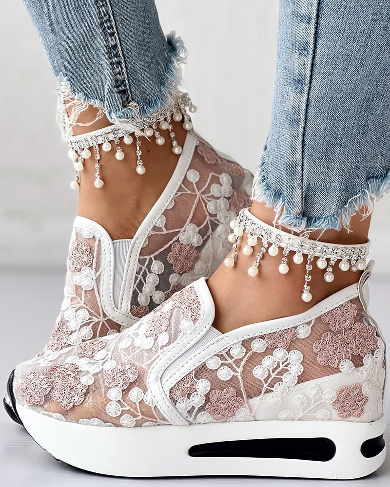 Florabelle - Delikatne Sneakersy z Koronką