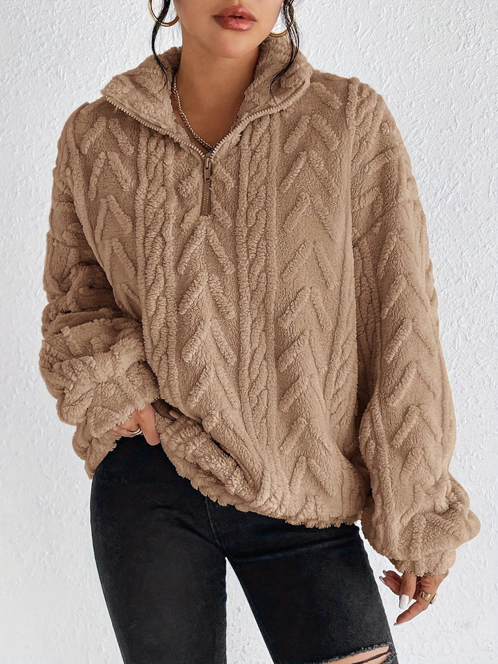 Aila - Puchaty Sweter z Zippem