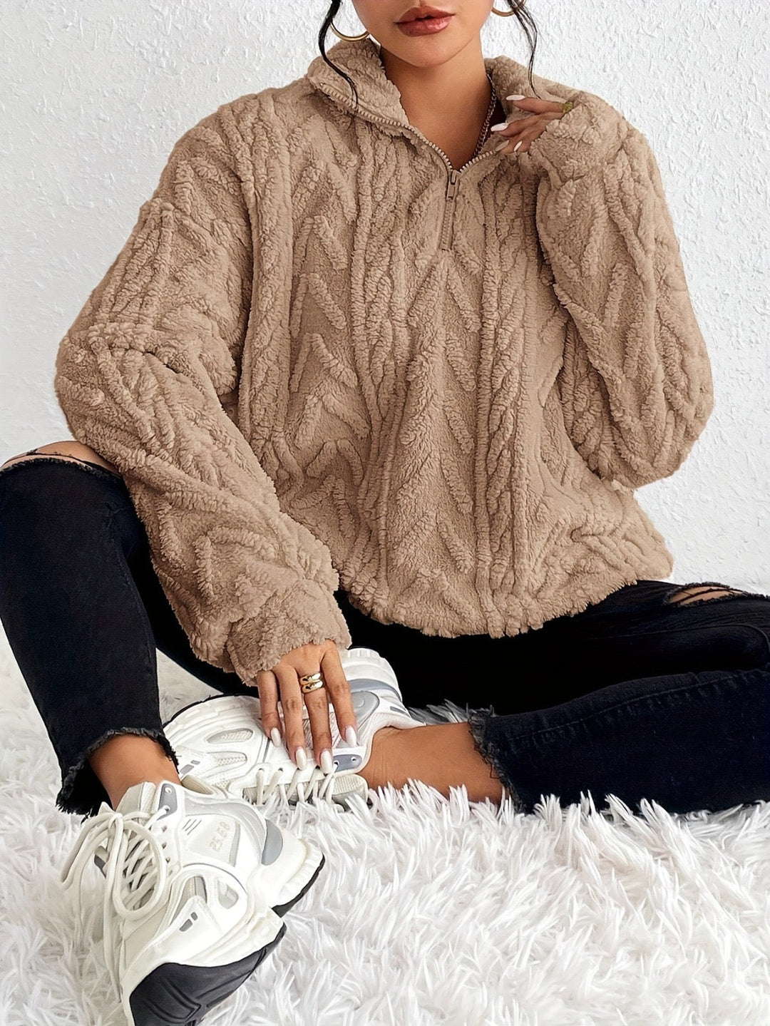Aila - Puchaty Sweter z Zippem